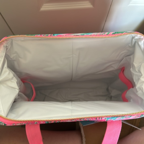NWT Lilly Pulitzer Backpack Cooler ‘Coming In Hot’ - Picture 9 of 12
